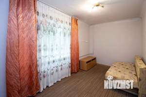 2-к квартира, вторичка, 44м2, 1/4 этаж