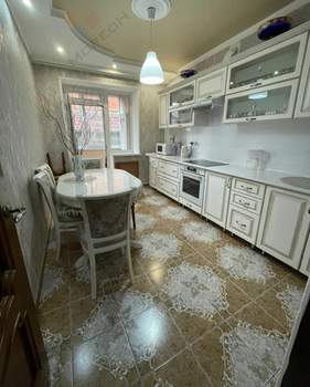 2-к квартира, вторичка, 51м2, 1/4 этаж