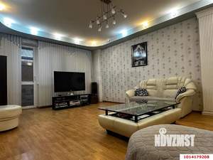 4-к квартира, вторичка, 185м2, 3/10 этаж