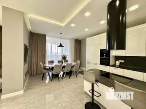 3-к квартира, вторичка, 140м2, 9/22 этаж