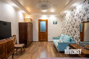 2-к квартира, вторичка, 75м2, 1/7 этаж