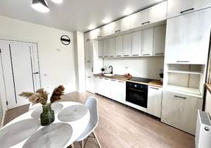 2-к квартира, вторичка, 65м2, 9/17 этаж