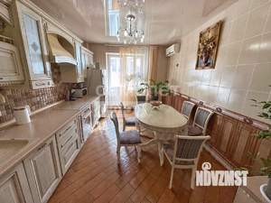 5-к квартира, вторичка, 200м2, 3/4 этаж