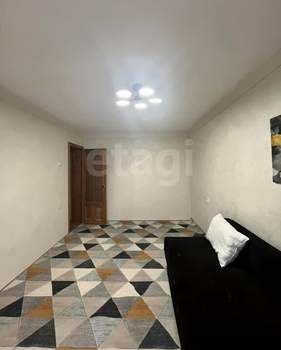 2-к квартира, вторичка, 44м2, 8/9 этаж