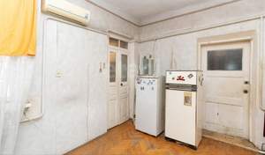 3-к квартира, вторичка, 57м2, 1/1 этаж