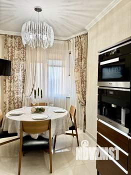 4-к квартира, вторичка, 200м2, 7/10 этаж