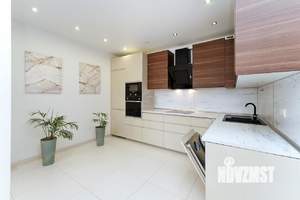 3-к квартира, вторичка, 121м2, 17/19 этаж