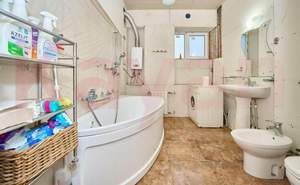 4-к квартира, вторичка, 127м2, 2/3 этаж