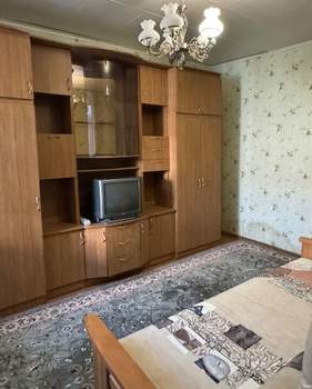 2-к квартира, вторичка, 37м2, 1/1 этаж