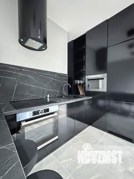 2-к квартира, вторичка, 62м2, 10/18 этаж