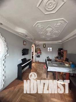 3-к квартира, вторичка, 61м2, 5/5 этаж