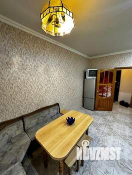 2-к квартира, вторичка, 61м2, 1/3 этаж