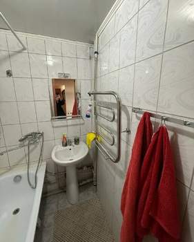 3-к квартира, вторичка, 75м2, 10/10 этаж