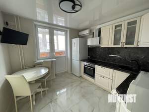 2-к квартира, вторичка, 56м2, 10/16 этаж