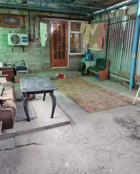 3-к квартира, вторичка, 58м2, 1/1 этаж