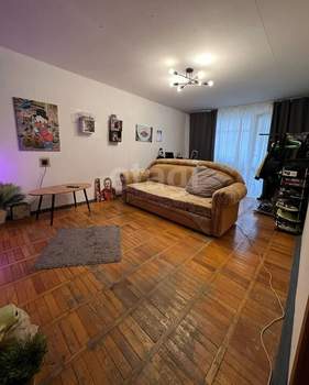 2-к квартира, вторичка, 52м2, 1/10 этаж