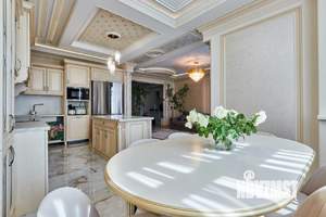 4-к квартира, вторичка, 122м2, 17/25 этаж