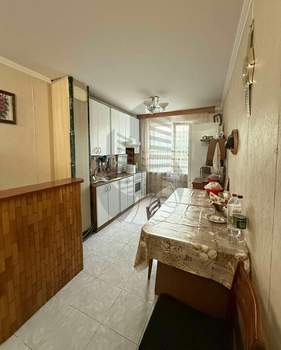 4-к квартира, вторичка, 75м2, 3/10 этаж