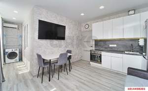 2-к квартира, вторичка, 55м2, 1/19 этаж