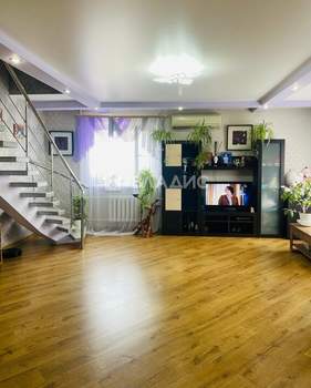 3-к квартира, вторичка, 100м2, 10/10 этаж