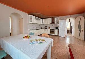 3-к квартира, вторичка, 99м2, 3/4 этаж