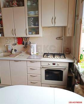 3-к квартира, вторичка, 71м2, 8/9 этаж