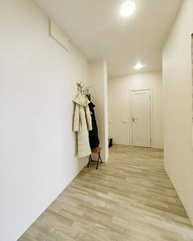 2-к квартира, вторичка, 56м2, 1/3 этаж