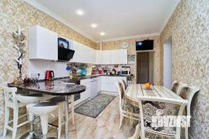 4-к квартира, вторичка, 124м2, 3/3 этаж