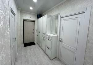 3-к квартира, вторичка, 71м2, 8/17 этаж