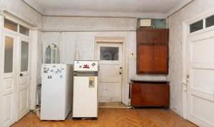 3-к квартира, вторичка, 57м2, 1/1 этаж