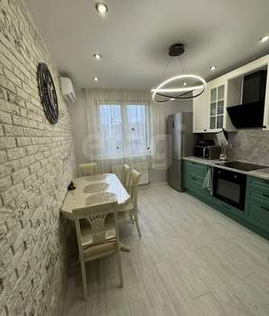 2-к квартира, вторичка, 61м2, 12/18 этаж