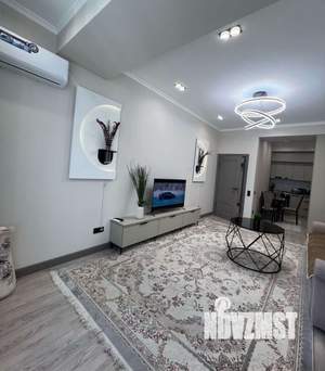 2-к квартира, вторичка, 52м2, 1/10 этаж