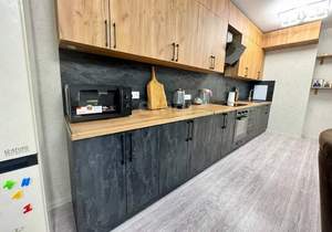 2-к квартира, вторичка, 81м2, 1/16 этаж
