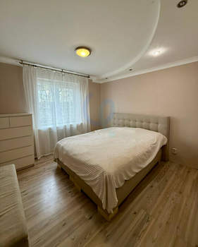 2-к квартира, вторичка, 54м2, 1/10 этаж