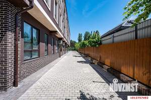 4-к квартира, вторичка, 130м2, 2/4 этаж