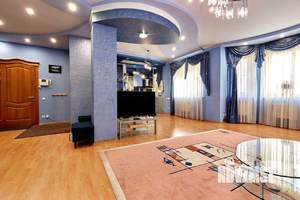 3-к квартира, вторичка, 131м2, 1/10 этаж
