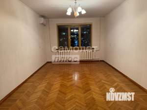 3-к квартира, вторичка, 88м2, 1/10 этаж