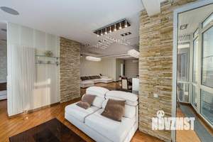 3-к квартира, вторичка, 180м2, 18/20 этаж