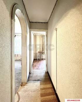 2-к квартира, вторичка, 44м2, 1/4 этаж