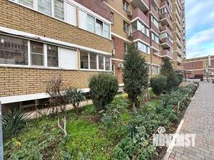 2-к квартира, вторичка, 63м2, 1/17 этаж