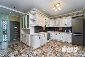 3-к квартира, вторичка, 128м2, 17/27 этаж