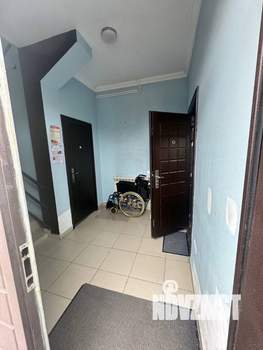 2-к квартира, вторичка, 68м2, 1/3 этаж