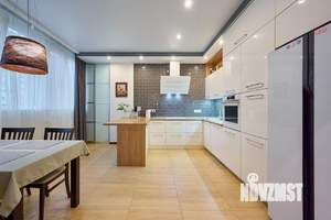 3-к квартира, вторичка, 107м2, 7/16 этаж