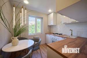 2-к квартира, вторичка, 42м2, 4/5 этаж