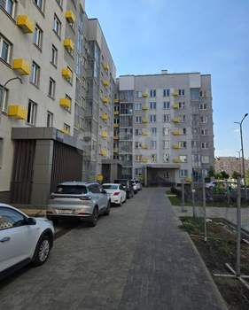 3-к квартира, вторичка, 74м2, 1/7 этаж