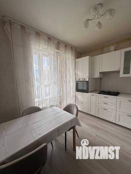 2-к квартира, вторичка, 61м2, 1/3 этаж