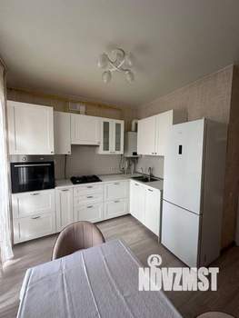 2-к квартира, вторичка, 61м2, 1/3 этаж