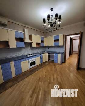 5-к квартира, вторичка, 200м2, 5/5 этаж