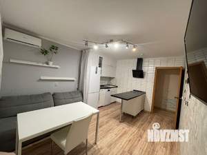 2-к квартира, вторичка, 70м2, 9/17 этаж