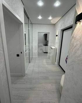 2-к квартира, вторичка, 70м2, 10/17 этаж